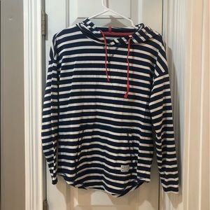 Orvis blue and white striped pull over